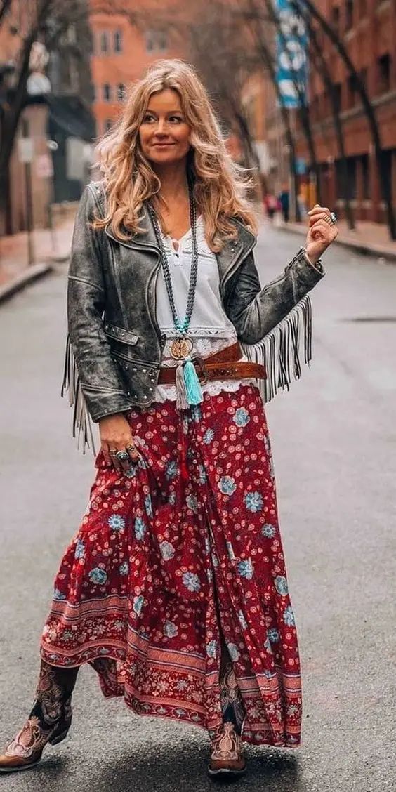 What to Know About Bohemian Fashion Style & How to Adopt it Linda V Wright, Stile Hippie Chic, Boho Fall Outfits, Look Hippie Chic, Stile Boho Chic, Look Boho Chic, Skirt Diy, Mode Tips, Fest Outfits