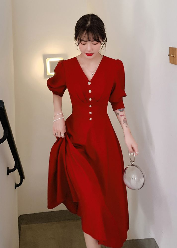 This timeless A-line long dress combines puff sleeve designs with a beaded front, crafted with exquisite elegance and sophistication in red. Perfect for any special occasion. Half sleeve Puff sleeves Beaded front V-eck A-line Polyester Women's dress Item #3103122 Size info XS=US2=UK6=EU32 S=US4-6=UK8-10=EU34-36 M=US8-10=UK12-14=EU38-40 ★★ It would be helpful if you provided your height and weight so that I could assist you in choosing the appropriate size. Elegant Formal A-line Puff Sleeve Dress, Formal Puff Sleeve Dress With Lantern Sleeves, Formal Puff Sleeve A-line Dress With Fitted Bodice, Elegant Puff Sleeve A-line Dress For Formal Occasions, Formal Fitted A-line Puff Sleeve Dress, Elegant Wedding Dress With Puff And Lantern Sleeves, Elegant Red Midi-length Puff Sleeve Dress, Elegant Red Midi Puff Sleeve Dress, Elegant Red Puff Sleeve Midi Dress