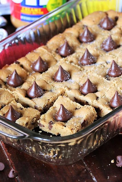 a glass baking dish filled with chocolate chip cookies