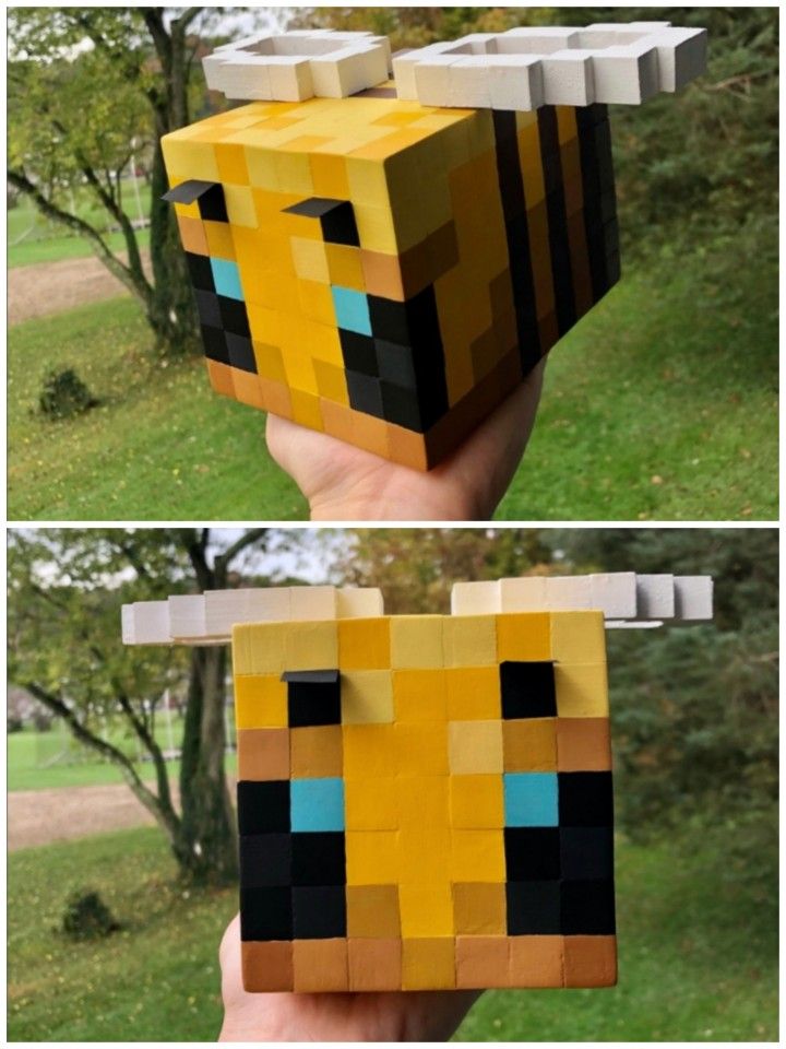 Minecraft Bee Cardboard, Minecraft Wood Cube Art, Minecraft Bee Wooden Blocks, Minecraft Wooden Cube Diy, Minecraft Cubes Diy, Minecraft Block Art Diy, Wooden Pixel Art, Minecraft Wooden Cube Art, Wooden Cubes Craft Diy Projects