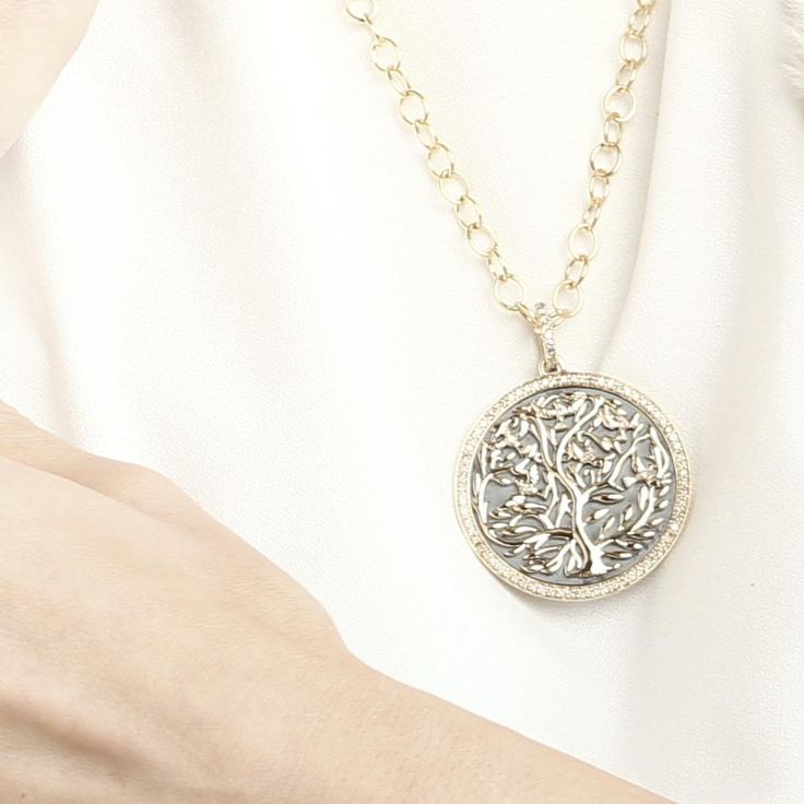 18 karat yellow gold & oxidized silver Champagne diamonds 1.07 carats approx. Chain sold separately Large Tree, Gold Tree, Tree Of Life Pendant, Champagne Diamond, Oxidized Silver, Silver Diamonds, Tree Of Life, Gold Diamond, Champagne