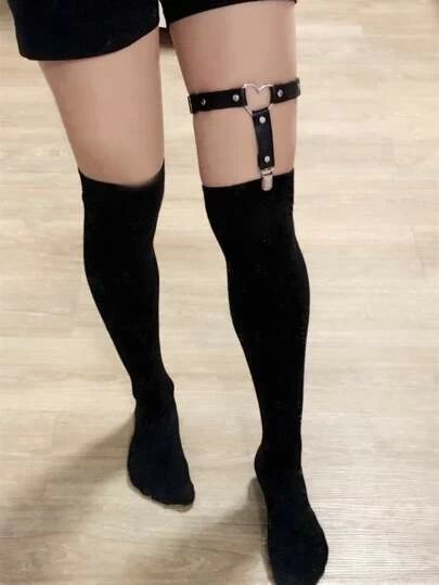 Fame Clothes, Thigh Garters, Thigh Garter, Thigh Harness, Leg Garters, Monochromatic Fashion, Heart Decor, Looks Street Style, Closet Fashion