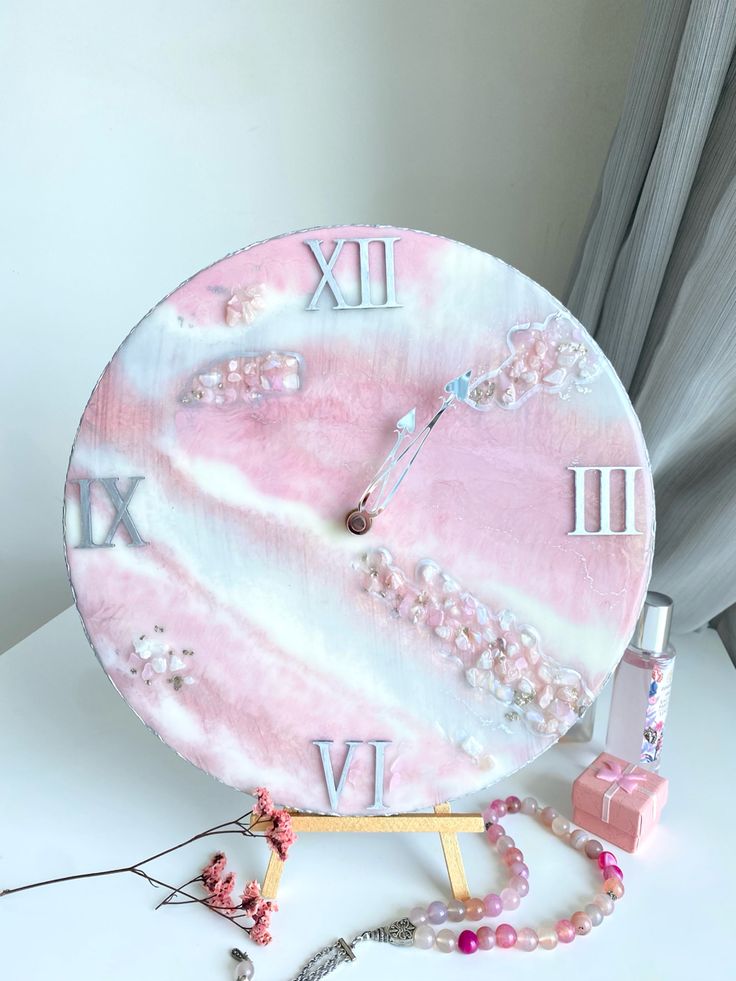 Pink wall clock Resin Clock Ideas, Resin Art Clock, Pink Clock, Diy Resin Gifts, Resin Gifts, Pink Clocks, Resin Clock, Handmade Wall Clocks, Resin Jewelry Diy