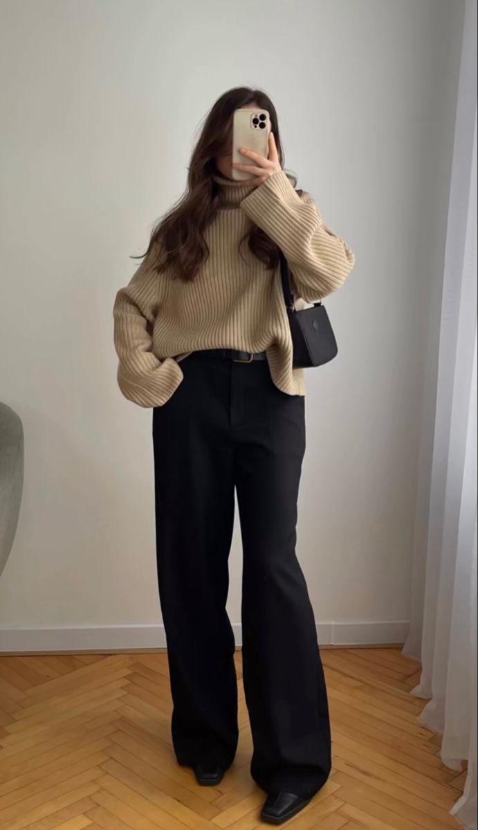 Beige Jumper Outfit, Black Wide Pants Outfit, Wide Leg Trousers Outfit Classy, Black Pants Outfit Winter, Wide Leg Trousers Outfit Casual, Black Trousers Outfit Casual, Black Wide Leg Trousers Outfit, Wide Leg Black Pants Outfit, Trouser Pants Outfits