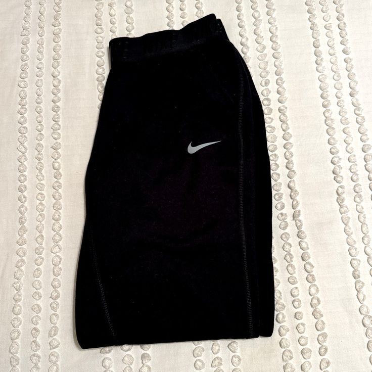 Never Worn Black Nike Sweatpants Fitted Black Sweatpants For Workout, Nike Workout Pants In Black, Nike Black Workout Pants, Nike Black Stretch Bottoms, Nike Black Activewear Pants, Nike Black Activewear Long Pants, Nike Black Full-length Activewear, Nike Fitted Sportswear Pants, Black Stretch Nike Bottoms