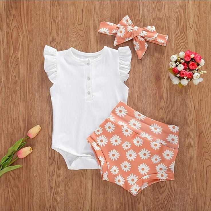 Short Sleeve Floral Print Romper Size:12-18 Months New Cute White Summer Sets, Playful White Sets For Spring, Playful White Diaper Cover For Summer, Cute White Cotton Sets, Cute White Summer Diaper Cover, Cute White Diaper Cover For Summer, Cute White Playtime Sets, White Diaper Cover For Spring, Playful White Diaper Cover For Playwear