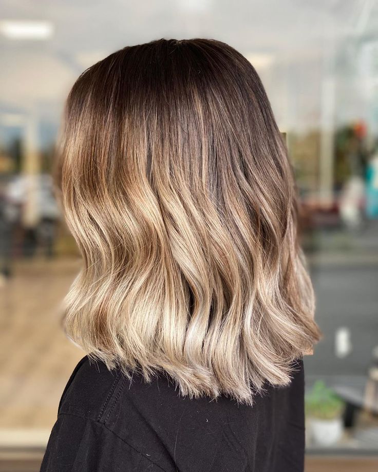 Consider this brown and blonde hair to get the best of both worlds. The tones aren't too dark, nor too light. They blend so flawlessly. Know more of the best hair color 2020 trends! Go to our website, and get inspirations from our collections of brown and blonde hair. #brownandblondehair #brownandblondehaircolor Going From Brown Hair To Blonde, Hombre Hair Brown To Blonde, Going From Dark Brown To Blonde, Hombre Hair Brown, Growing Out Blonde Highlights, Hombre Hair Blonde Brown, Highlighting Dark Hair, Blonde Ombre Hair Balayage, Hair Balayage Straight