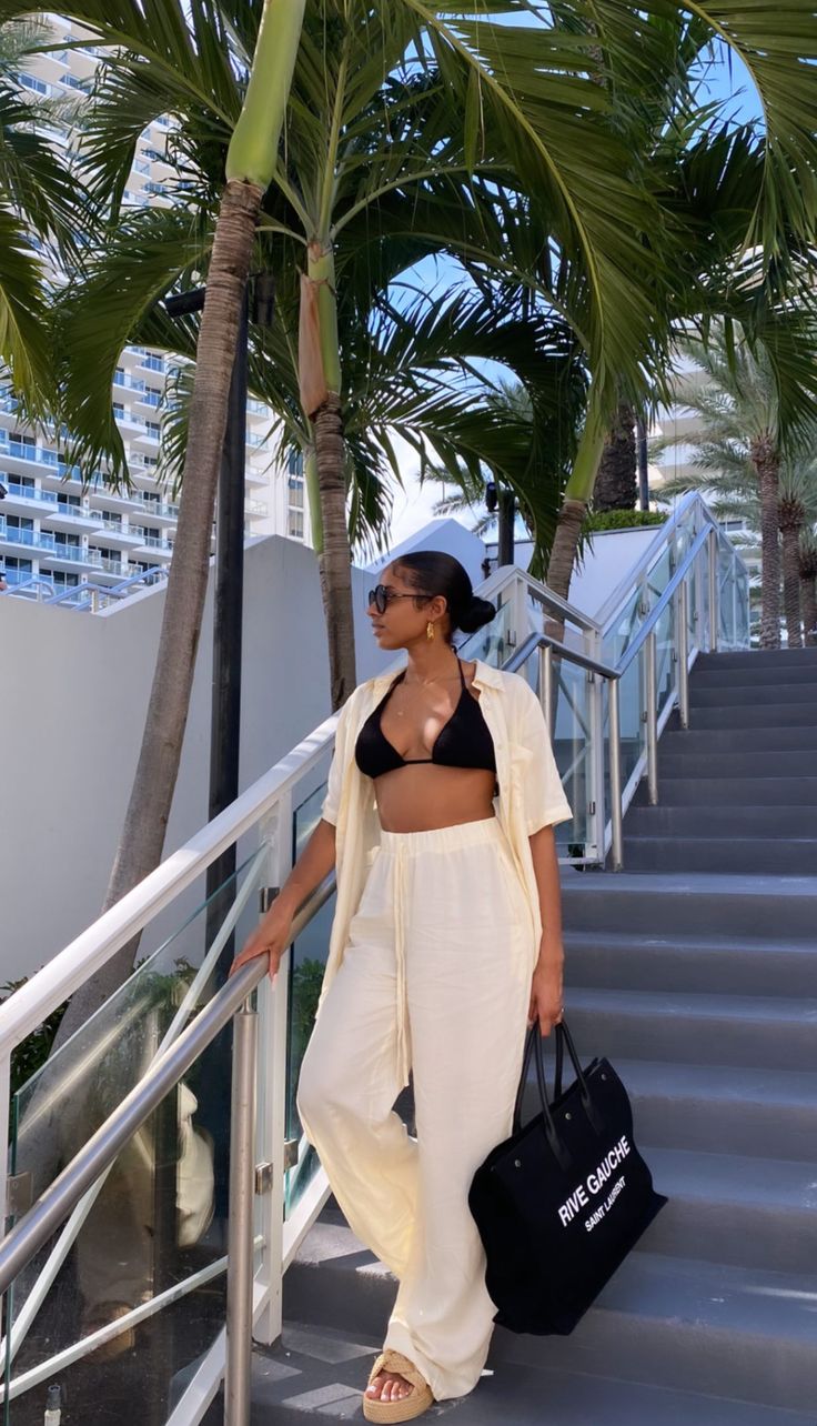 Baddie Summer Vacation Outfits, Outfits To Wear In Bahamas, Ocean Vacation Outfits, Bali Vacay Outfits, Cabo Outfits For Women, Vacation Outfits Inspo Pics, Barbados Aesthetic Outfit, Vacation Outfits Bahamas, Mexico Holiday Outfits