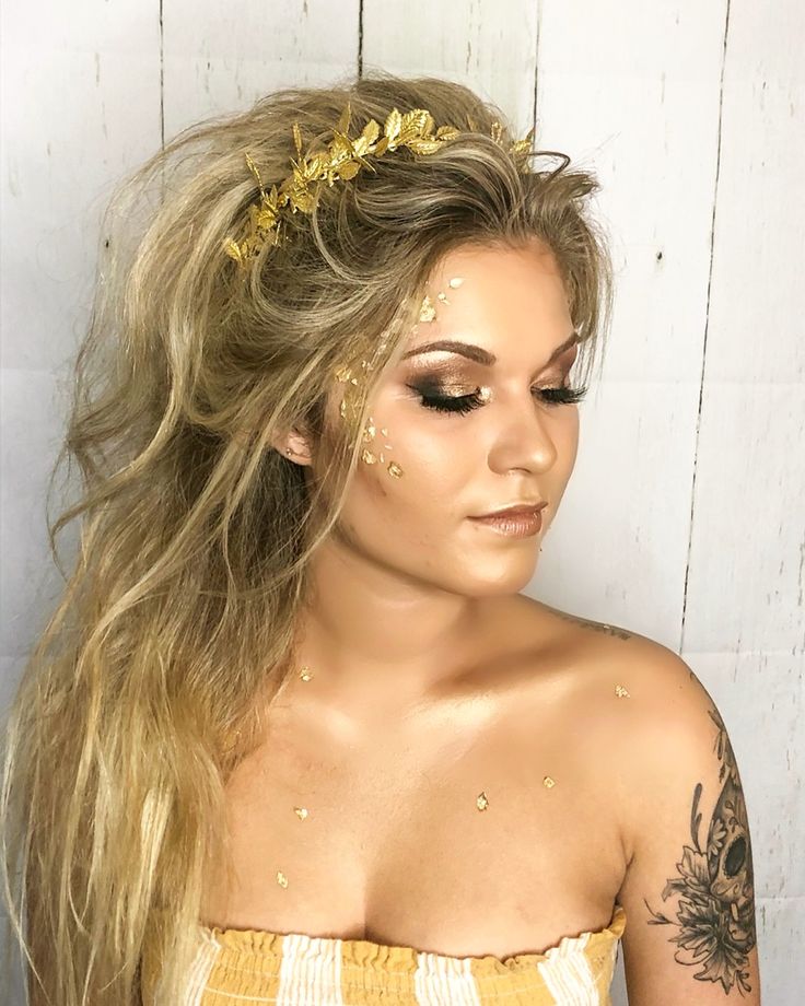 Golden Goddess Makeup Halloween, Golden Halloween Makeup, Gold Greek Goddess Makeup, Gold Makeup Halloween, Gold Goddess Makeup Looks, Greek Goddess Makeup Halloween, Greek Goddess Makeup Look Gold, Gold Halloween Makeup, Goddess Makeup Halloween