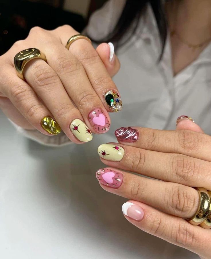 Aura Nails With Gems, Italian Nails Trends, Aesthetic Summer Nails, Nail Art Inspo, Amazon Beauty, Hippie Nails, Aesthetic Korean, Minimal Nails, Pretty Gel Nails