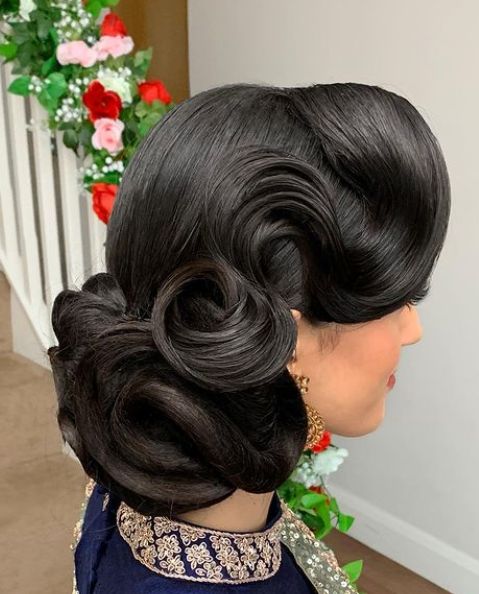 1940 Wedding Hairstyles, 1950s Wedding Hairstyles, Pinup Hair Wedding, Vintage Hair Pieces For Wedding, Vintage Formal Updos, 1940s Wedding Makeup, Retro Waves Long Hair, Vintage Hollywood Hairstyles Updo, Half Up Half Down Roller Set