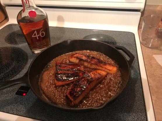 Foodie 101, Sugar Glaze Recipe, Bourbon Salmon, Bourbon Glazed Salmon, Bourbon Glaze, Salmon Steak, Brown Sugar Glaze, Sugar Glaze, Glazed Salmon