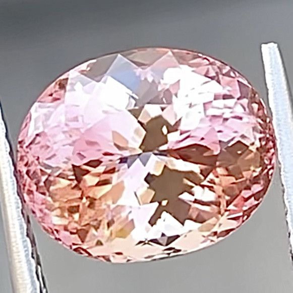 4 Ct Padparadscha Color Tourmaline With Fine Cutting Gemstone Spessartite Garnet, Red Gemstones, Emerald Gemstone, Tourmaline Gemstone, Tourmaline, Garnet, Auction, Gems, Gemstones