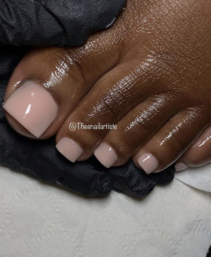 Pedicure Colors Brown Skin, Simple Fall Pedicure Ideas, Nude Nails And Toes, Brown Toes Nails, Nude Toes Pedicure, Gray Toe Nails, Nude Pedicure Toenails, Neutral Toe Nail Colors, Neutral Toe Nails