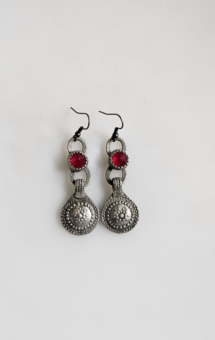 Beautiful Afghan Kuchi earrings, they measure about 2.5 inches long including ear wires. #S5335 They each weigh around 4.8 grams. Afghan Earrings, Afghan Jewelry Set, Afghan Jewelry, Etsy Earrings Dangle, Earrings Dangle, Ear Wires, Jewelry Earrings Dangle, Dangle Drop Earrings, Dangle Earrings