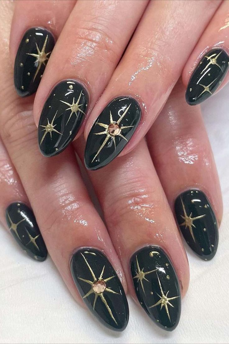 Shine like a star with these simple yet stunning dark green nails by @swoonnails adorned with radiant gold stars nail art. Embrace celestial elegance with this chic and captivating design, perfect for adding a touch of glamour to your everyday look. Nailustrous is your go-to inspiration website for nail enthusiasts! Dive into the best 25 dark green nail design ideas and elevate your manicure game today. Dark Nails With Gold Accent, 90s Grunge Nails, Dark Green Nails Aesthetic, Goth Wedding Nails, Goth Gel Nails, Simple Goth Nails, Nail Art With Stars, Dark Green And Gold Nails, Alternative Nails Designs