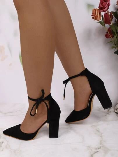 Simple Black Heels, Graduation Shoes, Fancy Heels, Platform Heels Boots, Shoes Heels Classy, Chunky Heel Pumps, Elegant Heels, Prom Heels, Heels Classy