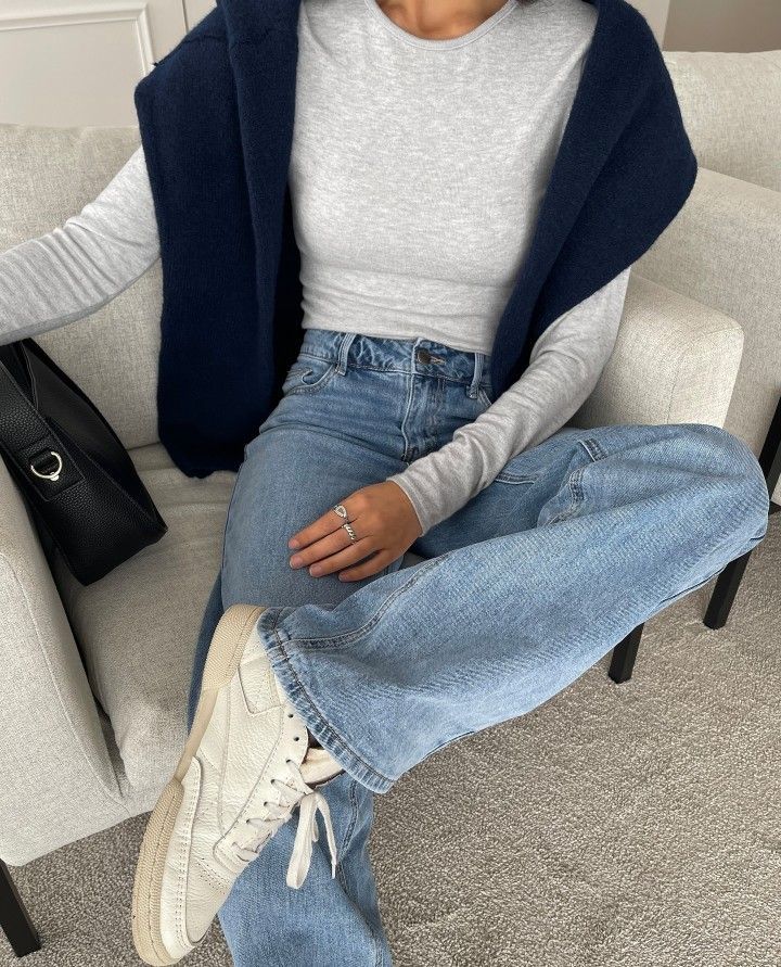 outfit ideas | navy blue | simple outfits | coastal grandaughter | cape cod | sweater outfits Simple Outfits For Autumn, Summer Outfit Jeans Casual, Styling Blue Wide Leg Jeans, Basic Outfits Inspiration, Beach Winter Outfit Aesthetic, Cropped Sweater Cardigan Outfit, Simple And Casual Outfits, Simple Cute Work Outfits, Sweater Outfit Inspiration