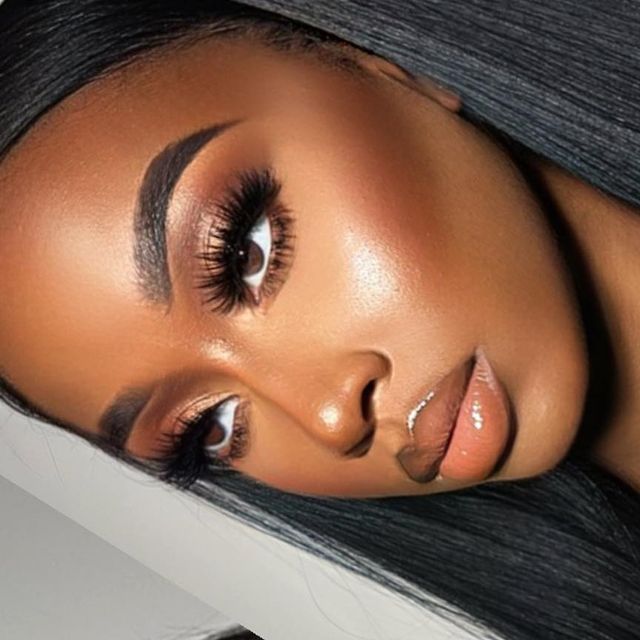 Houston MAKEUP ARTIST on Instagram: "Bronzed GLAM | - NOW AVAILABLE FOR ALL GLAM SESSIONS weekends only : I HAVE OPEN AVAILABILITY this weekend | Dm for ALL SESSIONS | - #HoustonMua #makeupartist #HoustonTx" Black Beauty Makeup, Bridesmaid Makeup Bronze, Brown Eyeshadow Looks Black Women, Bronze Makeup Black Women, Dark Skin Glam Makeup, 2024 Makeup Looks, Sultry Makeup Looks Brown Eyes, Make Up Artist Aesthetic, Bronze Glam Makeup