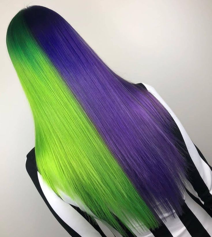 Halloween Hair Color Ideas, Split Dye Hair Ideas, Dye Hair Ideas, Halloween Hair Color, Split Dye Hair, Split Dye, Split Dyed Hair, Inner Witch, Neon Hair