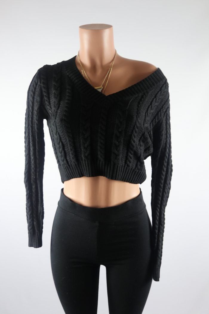 Trendy V-neck Crop Top For Fall, Black Winter Cropped Sweater, Casual Long Sleeve Winter Crop Top, Black Knit Crop Top For Winter, Stretch Long Sleeve Crop Top For Fall, Winter Knit Crop Top, Black Cropped Sweater For Spring, Black Cropped Sweater For Fall, Trendy Winter Crop Top