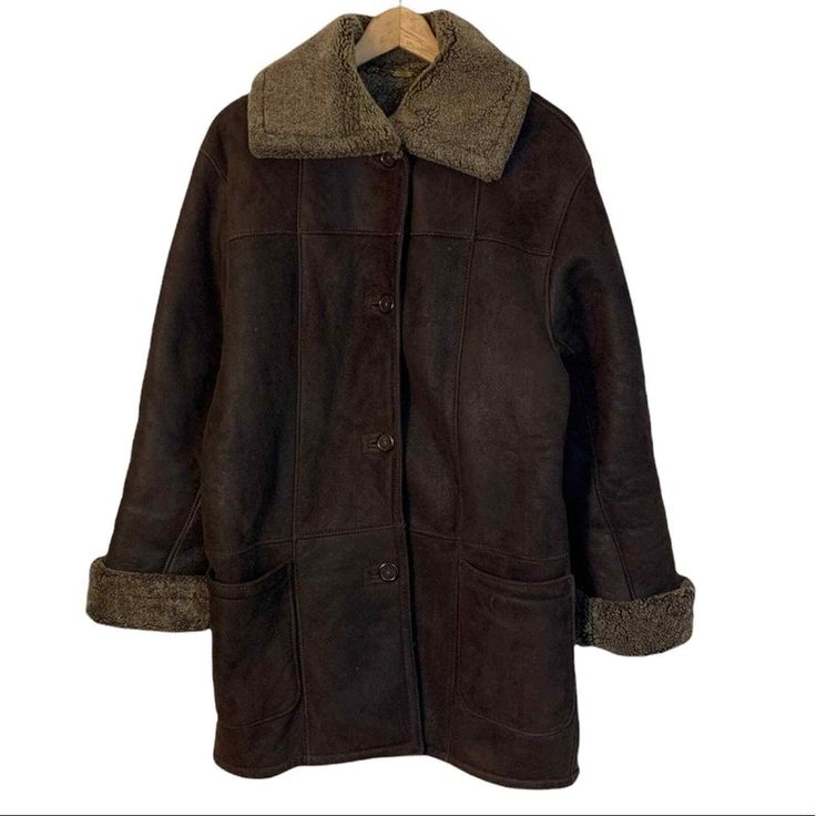 Pre-owned
Condition: very good 
Size: S

Pit to pit: 22”
Length: 32”
Please note that the measurements are approximate Classic Shearling Coat With Faux Fur Lining, Classic Shearling Fur Coat With Faux Fur Lining, Classic Leather Fur Coat With Faux Fur Lining, Shearling Coat, Fur Coat, Free Shipping, Best Deals