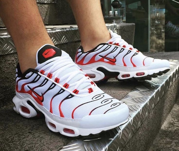 Nike Tn Shoes, Nike Tn Air Max, Cool Nike Shoes, Nike Tn Air, Nike Airmax Plus, Nike Air Uptempo, Fly Shoes, Nike Tn, Kicks Shoes