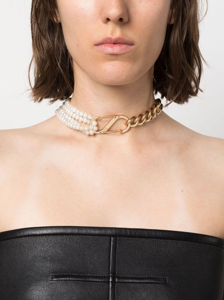 Atu Body Couture mother-of-pearl chain-link Necklace - Farfetch Chic Pearl Necklace With Chain For Formal Occasions, Chic Pearl Necklace With Chain For Formal Events, Chic Formal Pearl Necklace With Chain, Luxury Gold-tone Pearl Chain Necklace, Chic Formal Pearl Chain Necklace, Elegant Pearl Choker With Chain Detail, Elegant Pearl Choker With Chain, Luxury Pearl Necklace With Metal Chain, Luxury Metal Pearl Chain Necklace