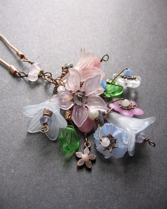 Lucite Flower Necklace Lucite Flower Earrings, Lucite Flowers, Lucite Jewelry, Assemblage Jewelry, Flower Beads, Spring Easter, Flower Jewelry, Floral Jewellery, Diy Schmuck