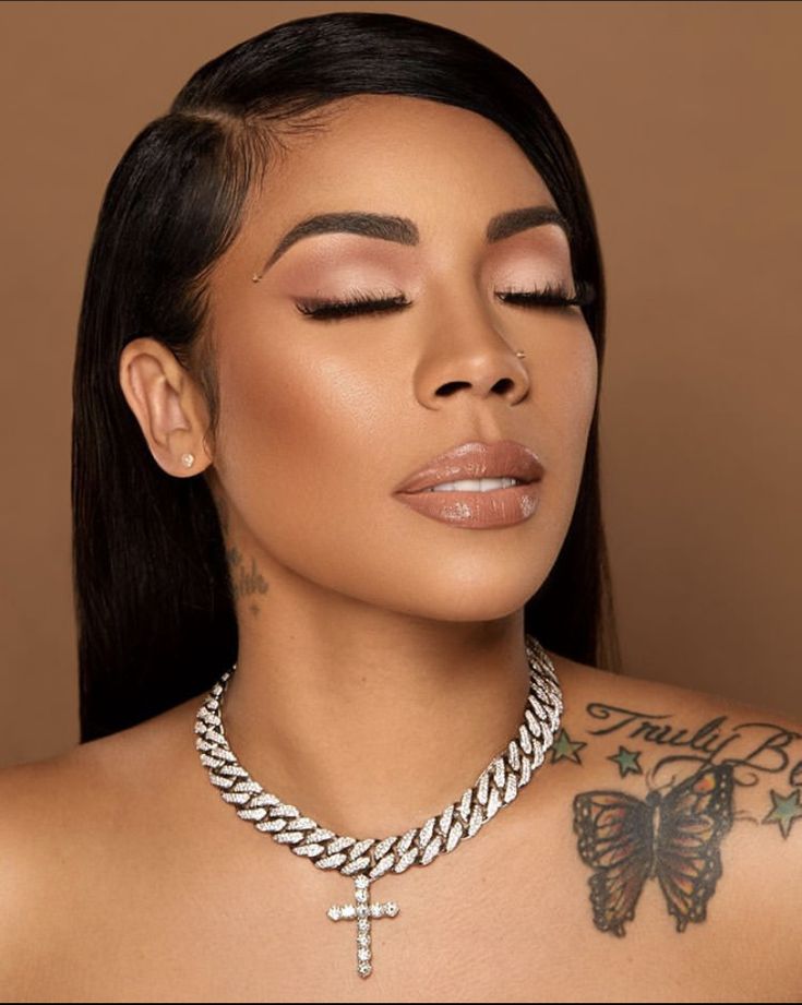 Keyshia Cole Keyshia Cole Hairstyles, Keyshia Cole, Makeup For Black Skin, Nude Makeup, Women In Music, Girl Celebrities, Favorite Hairstyles, Baddie Hairstyles, Pretty Hair