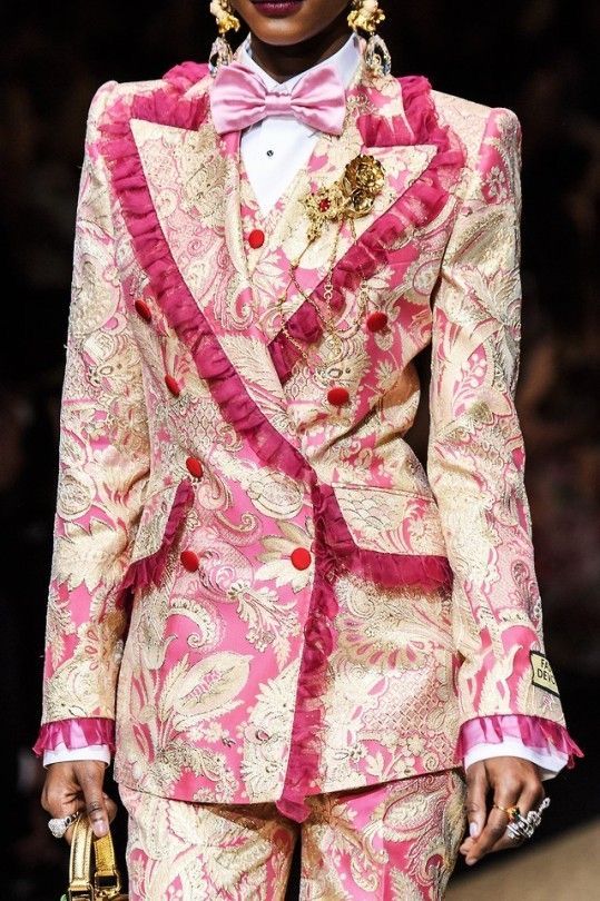 Colorful Fantasy Outfits, 50s Haute Couture, Baroque Fashion Modern, Circus Clothing, Unicorn Oc, Couture Menswear, Maximalism, Fall 2018, Mode Inspiration