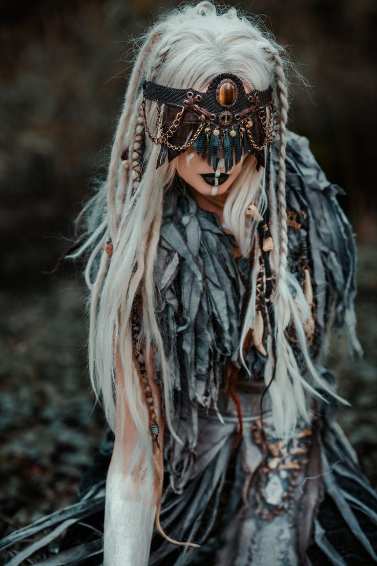 Medieval Witch Costume, Shaman Costume, Viking Shaman, Shaman Mask, Viking Costume, Pagan Rituals, Norse Pagan, Witch Costume, Poses References