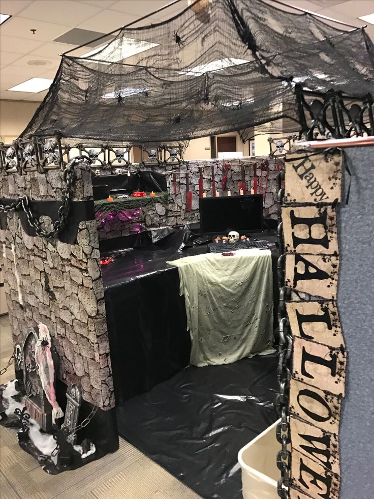 the inside of an office decorated for halloween