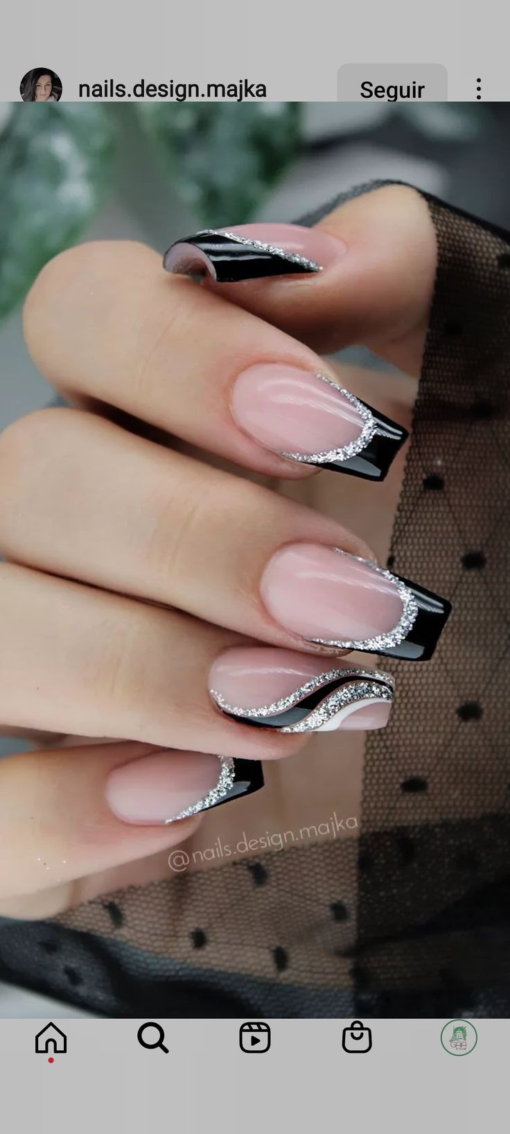 Hoco Nails Emerald Green, Raiders Nails Designs, Festival Nails Black, Fabulous Nails Classy, Black Tie Event Nails, Nails For Wedding Guest Classy, Black Formal Nails, Cute Silver Nails, Rock Concert Nail Ideas