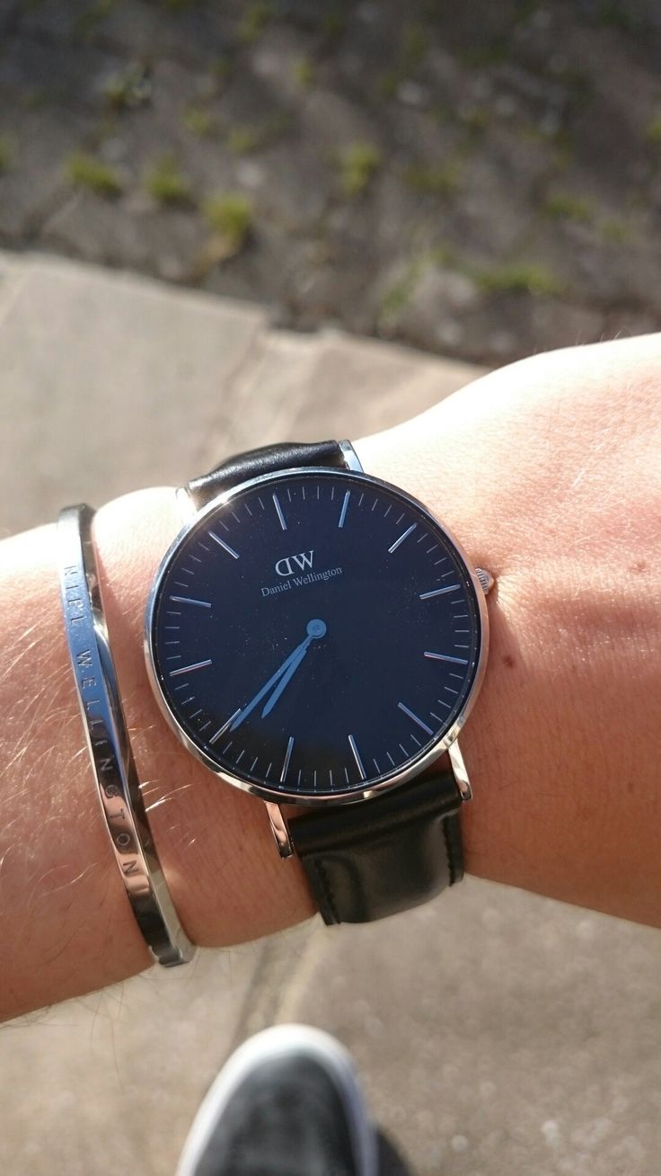 Alive Tattoo, Daniel Wellington Watch Men, Daniel Wellington Watch, Code Red, Daniel Wellington, Wellington, Clock, Wall, Red