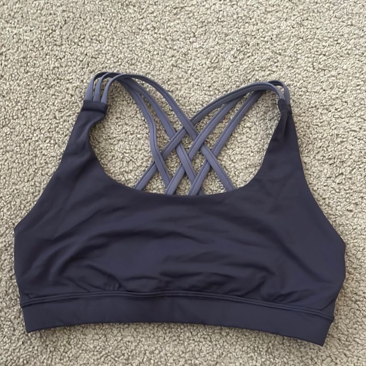 Like Brand New Condition, Doesn’t Come With The Padding Lululemon Sports Bra, Sports Bras, Color Purple, Women's Intimates, Lululemon Athletica, Sports Bra, Outfit Ideas, Basketball, Size 6