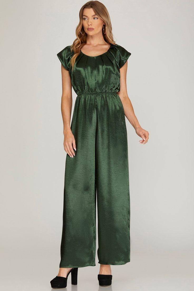 Satin-ish sheen on this gorgeous jumpsuit! Sizing: Small 4-6, Medium 8-10, Large 12-14 Holiday Glam Outfits, Baseball Cap Summer, Crinkle Top, Holiday Outfits Christmas, Night Out Tops, Pleated Jumpsuit, Plus Size Cardigans, Glam Outfit, Easter Outfit