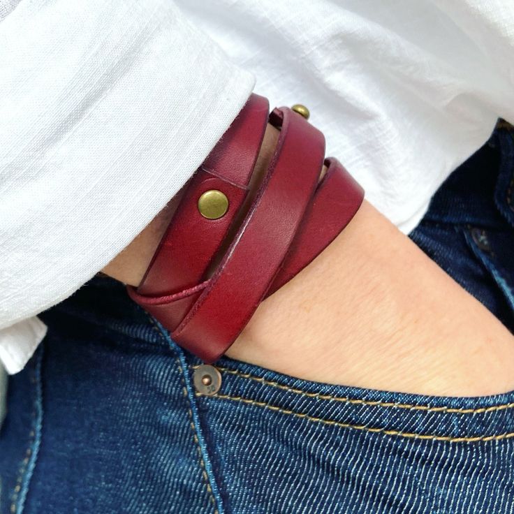 Leather Wrap Bracelet Handmade - Boho Style Cuff - Bordeaux Red Leather + Antique Brass - Personalized Gift For Her - Mens Bracelet Boho Cuff, Brown Leather Bracelet, Classic Bracelets, Personalised Gifts For Him, Leather Ideas, Boho Leather, Personalized Gifts For Her, Leather Crafts, Wrap Bracelets