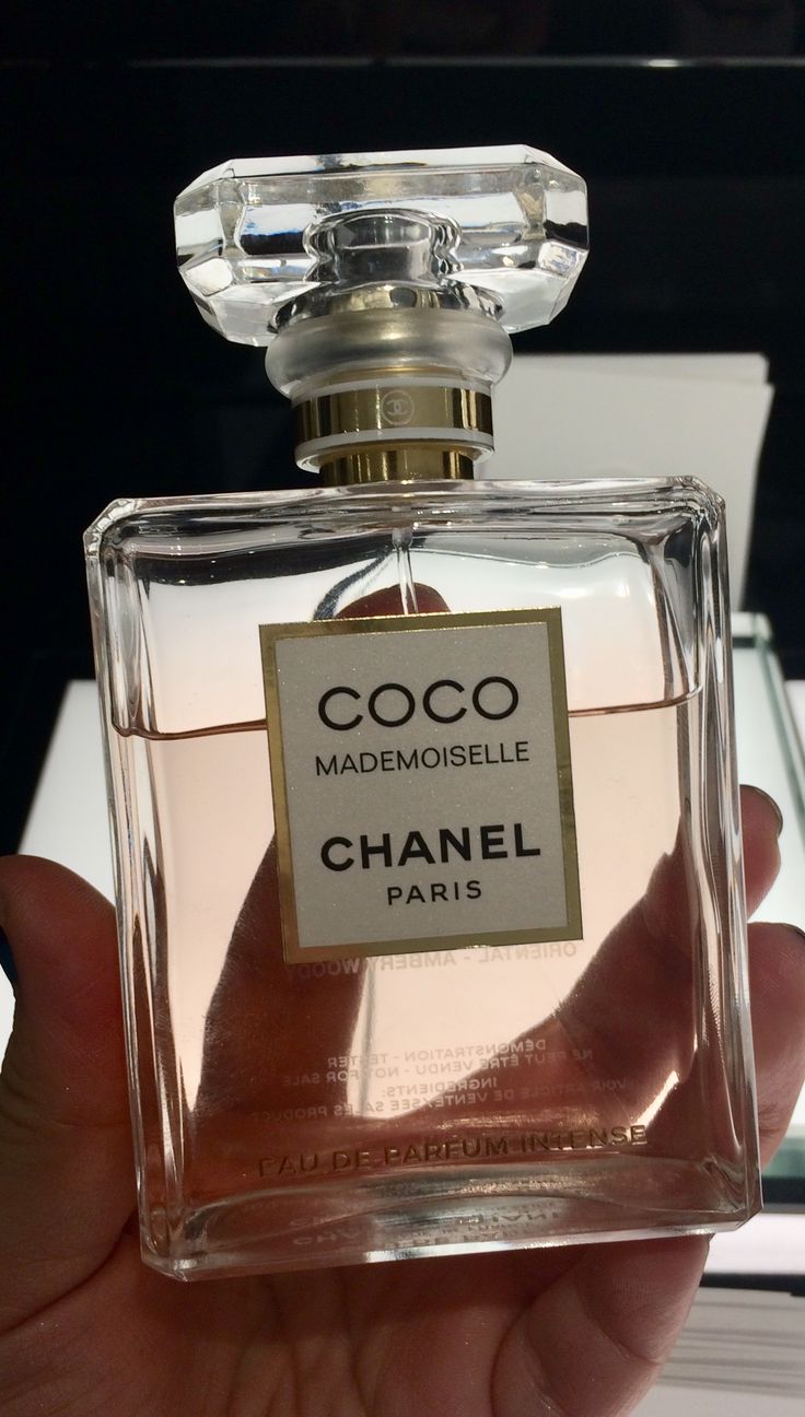 Channel Perfume Aesthetic, Expensive Perfume Luxury Women, Chanel Mademoiselle Perfume Aesthetic, Old Money Perfumes Women, Expensive Perfume Aesthetic, Chanel Les Exclusifs Perfume, Coco Chanel Mademoiselle, Chanel Fragrance, Expensive Perfume