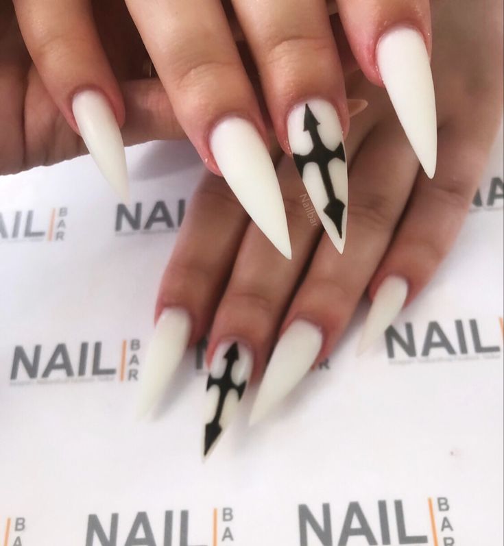 Gothic Manicure Ideas, Goth White Nails, Gothic White Nails, White Witch Nails, White Emo Nails, White Gothic Nails, Nail Ideas Stilletos, Black Alt Nails, Nails Acrylic Goth