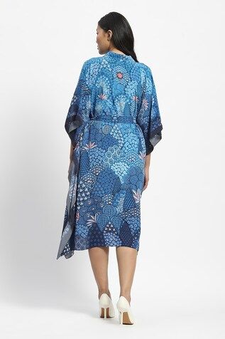 Blue navy asymmetric hem kaftan with al over miniature floral prints. Comes along with a belt. - Aza Fashions Blue Silk Dress With Printed Motifs, Bohemian Blue Kaftan With Printed Motifs, Bohemian Blue Printed Kaftan, Blue Kaftan With Printed Motifs For Summer, Blue Printed Kaftan For Summer, Blue Summer Kaftan With Printed Motifs, Blue Kimono Sleeve Dress For Daywear, Blue Dress With Kimono Sleeves For Daywear, Blue Dresses With Kimono Sleeves For Daywear