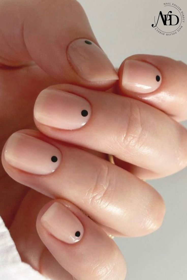 Black Dot Nails, Square Oval Nails, Dot Nail Art, Nail Techniques, Nail Art For Beginners, Nail Art Techniques, Minimalist Nail Art, Minx Nails, Black Nail Polish