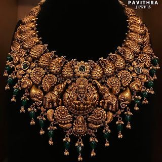 Nakshi Jewellery, Indian Gold Necklace Designs, Temple Jewellery Earrings, Indian Wedding Jewelry Sets, Bridal Necklace Designs, Gold Jewels Design, Gold Bridal Necklace, Antique Necklaces Design, Choker Necklace Designs