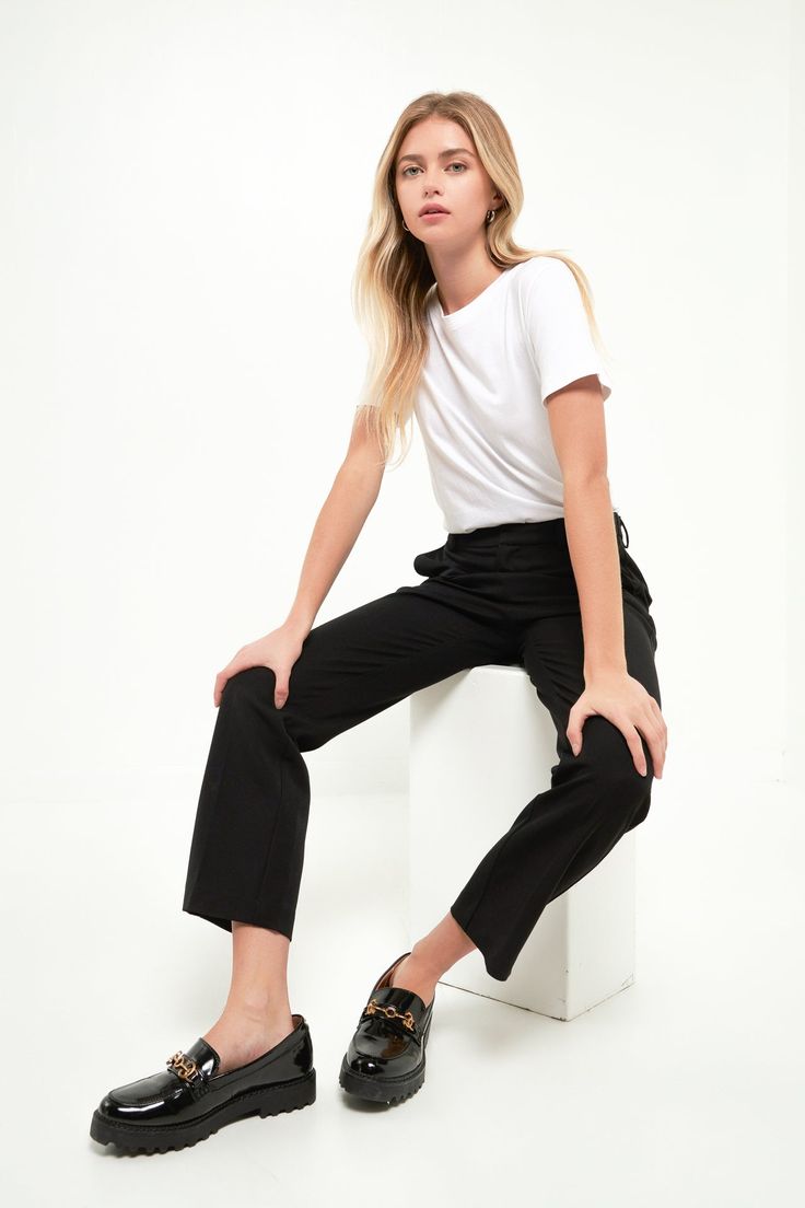 Step up your style game with these innovative ankle length side pocketed pants. Crafted from a comfy stretchy material these pants feature a discreet elastic waistband that keeps them in place all day long. They're sure to become your go-to workwear trousers perfect for completing office-appropriate looks or wearing with an oversized sweater for an easy weekend outfit. Hidden elastic waistband Belt loops Flattering tapered fit Ankle length Side pockets Back welt pockets Hand wash cold Do not ble Workwear Ankle-length Pants With Elastic Waistband, Seam Detailed Ankle-length Workwear Pants, White Ankle-length Pants With Pockets, Stretch White Ankle-length Pants, Slim Fit Ankle-length Pants With Welt Pockets, Workwear Trousers, Ankle Pants, Oversized Sweater, Weekend Outfit