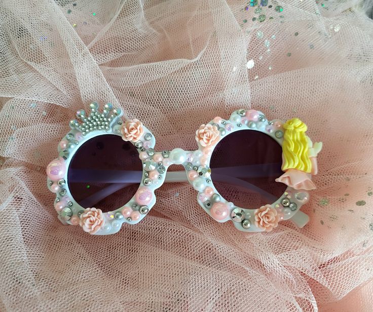 KIDS EMBELLISHED Sunglasses Absolutely adorable and perfect for: - birthday gift - holiday gift - party favors for a birthday party - stylish accessory for everyday use - vacation - photoshoot - themed events  * Each item is made to order and will be ready to ship in 3-4 business days!  SHOP DISCLAIMER/WAIVER!  * Do NOT let your child put the sunglasses in their mouth as beads can become detached.    Always monitor and supervise while children are wearing these. The shop assumes no responsibilit Vacation Photoshoot, Embellished Sunglasses, Novelty Glasses, Princess Kids, Market Ideas, Themed Events, Kids Sunglasses, Farmer's Market, Gifts Holiday