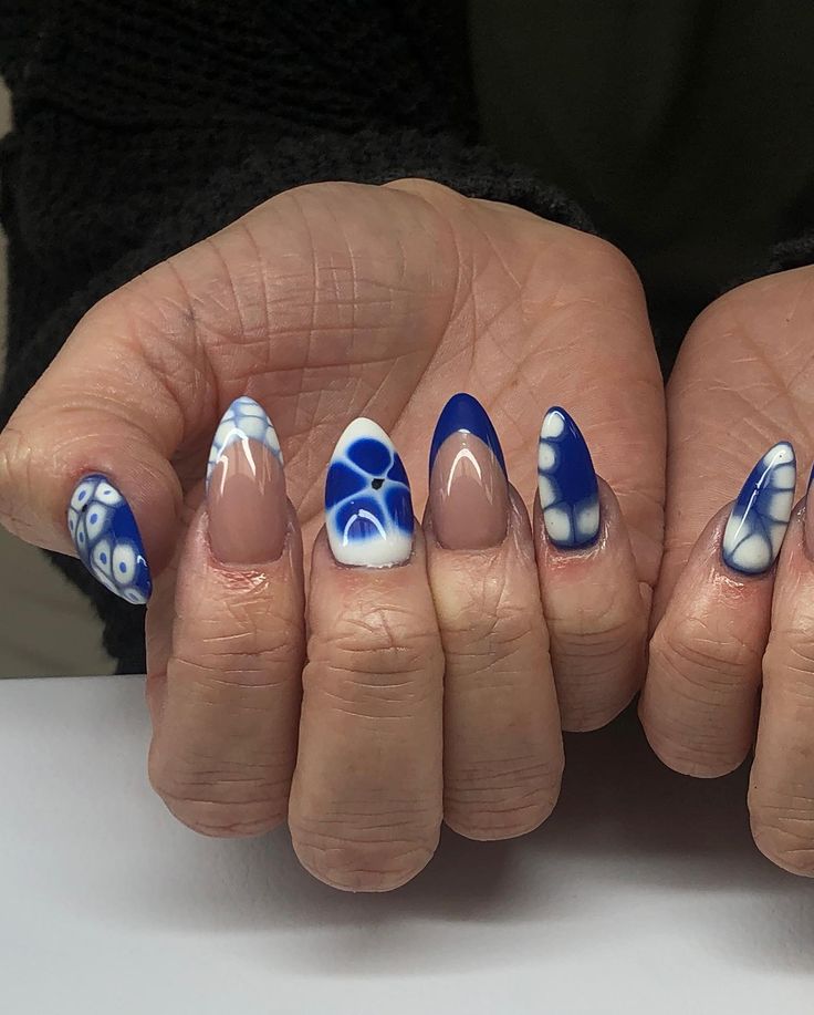 Blue Blooming Nails, Blue Blooming Gel Nails, Fall Blooming Gel Nails, Blooming Gel Nail Art Ideas, Blooming Gel Designs, Nails Blooming Gel, Blooming Gel Nails, Royal Blue Nails Designs, Blooming Gel