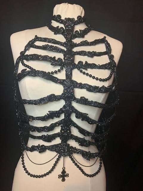 Corset Diy, Dance Macabre, Vampire Dress, Fantasy Party, Painting Shop, Geometric Fashion, Skeleton Costume, Face Painting Halloween, Body Adornment