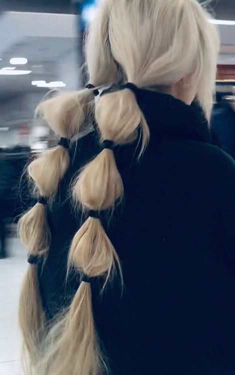 Cool Hairstyles Women, Hairstyles White Hair, Hair Styles Cool, Artsy Hairstyles Long, Interesting Hair Styles, Female Hair Ideas, Female Hair Styles, Long Hair Punk Styles, Alt Hair Long