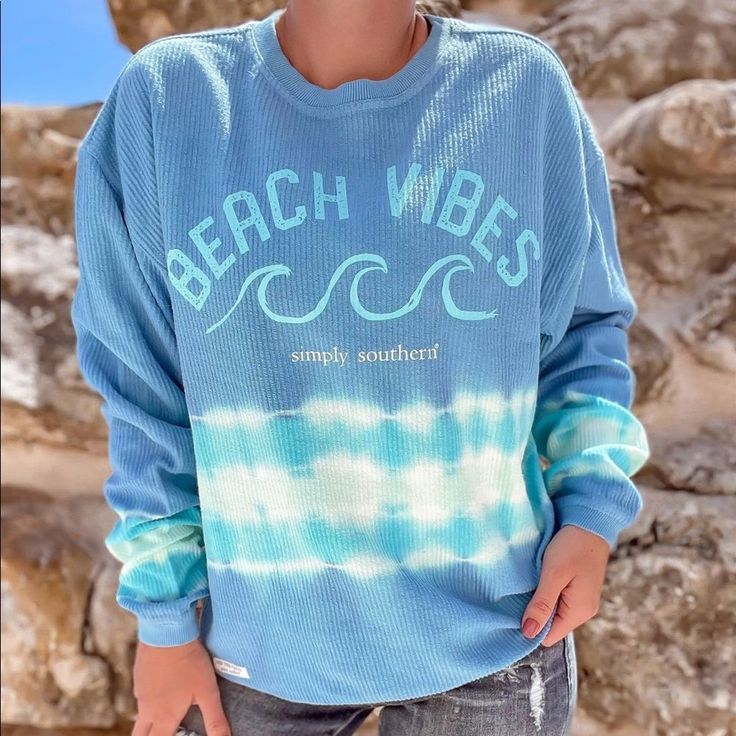 Nwt Simply Southern Beach Vibes Sweatshirt Size: Small Color: Blue Variations & White Condition: New With Tags Material: 100% Cotton Pattern: Accents Of Tie Dye & Vertically Ribbed Long Sleeve Sweatshirt It’s On The Thinnier Lightweight Side Fit: Has An Oversized Fit Blue Sweatshirt With Ribbed Neckline For Spring, Trendy Blue Summer Sweatshirt, Cotton Ribbed Top For The Beach, Trendy Blue Sweatshirt For Summer, Blue Ribbed Tops With Relaxed Fit, Trendy Blue Top With Ribbed Neckline, Trendy Blue Tops With Ribbed Neckline, Blue Ribbed Top With Relaxed Fit, Casual Ribbed Tops For Vacation