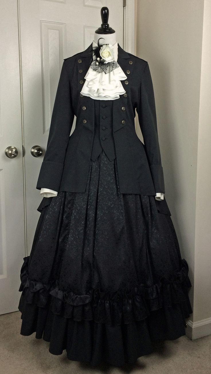 Female Victorian Clothing, Old Fashion Dresses, Dark Outfits, Cosplay Outfits, Edgy Outfits, Lolita Dress, Gothic Lolita, Visual Kei, Lolita Fashion